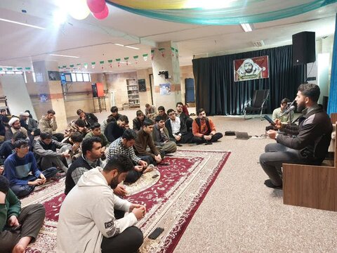 تصاویر/ مراسم اعیاد شعبانیه و دهه فجر در مدرسه علمیه امام صادق (ع) قروه