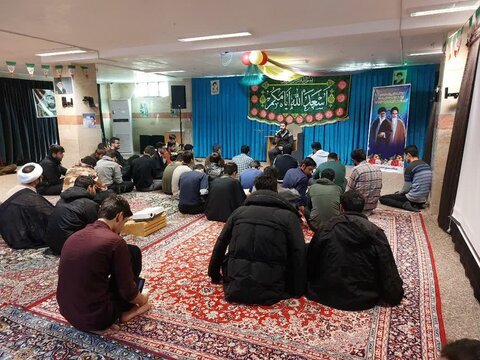 تصاویر/ مراسم اعیاد شعبانیه و دهه فجر در مدرسه علمیه امام صادق (ع) قروه