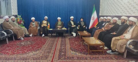 تصاویر دیدار اساتید و کارکنان مدرسه علمیه بقیه الله الاعظم (عج)نورآباد با امام جمعه شهرستان