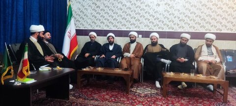 تصاویر دیدار اساتید و کارکنان مدرسه علمیه بقیه الله الاعظم (عج)نورآباد با امام جمعه شهرستان