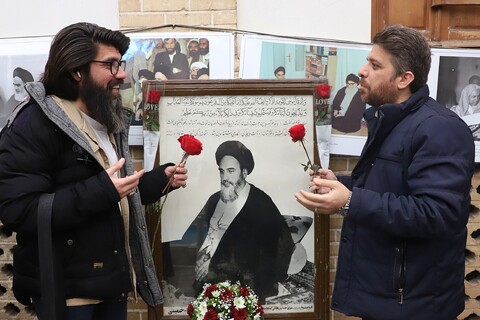 تصاویر/تجدید بیعت اهالی رسانه قم با آرمان های امام راحل و انقلاب اسلامی ایران