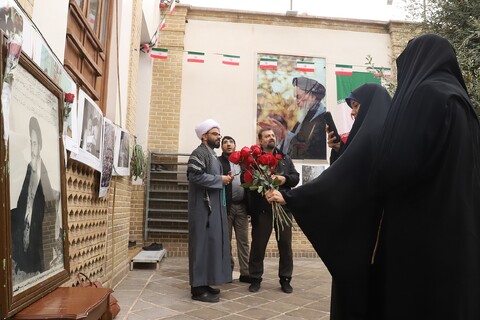 تصاویر/تجدید بیعت اهالی رسانه قم با آرمان های امام راحل و انقلاب اسلامی ایران