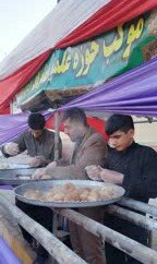 تصاویر/ایستگاه صلواتی طلاب مدرسه علمیه کامیاران به مناسبت ولادت امام حسین (ع)