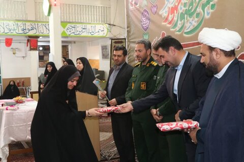 تصاویر/ همایش تبیین نقش زنان در پیروزی انقلاب اسلامی و حفظ دستاوردهای آن در ماکو