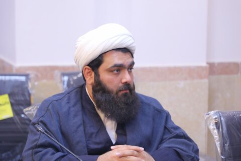 جلسه هم‌اندیشی روحانیون و طلاب زباندان حوزه علمیه یزد با معاون ارتباطات و بین الملل حوزه های علمیه کشور