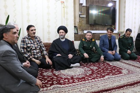 حضور امام جمعه اردبیل در منزل جانبازان اردبیل