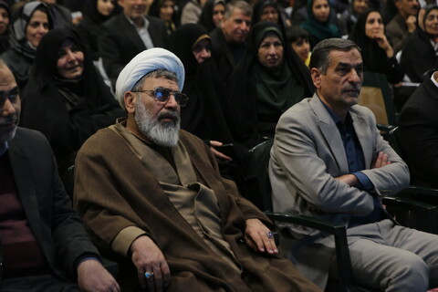 تصاویر / مراسم تجلیل از فرزندان نخبه شهدا ، جانبازان و ایثارگران اصفهان