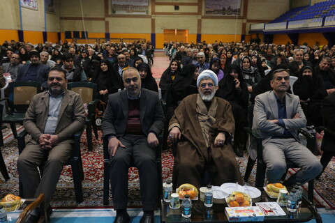 تصاویر / مراسم تجلیل از فرزندان نخبه شهدا ، جانبازان و ایثارگران اصفهان