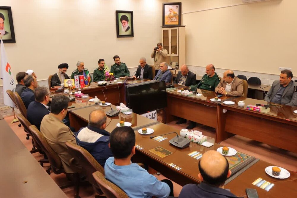 ماموریت ویژه سپاه پاسداران، حراست از انقلاب اسلامی است