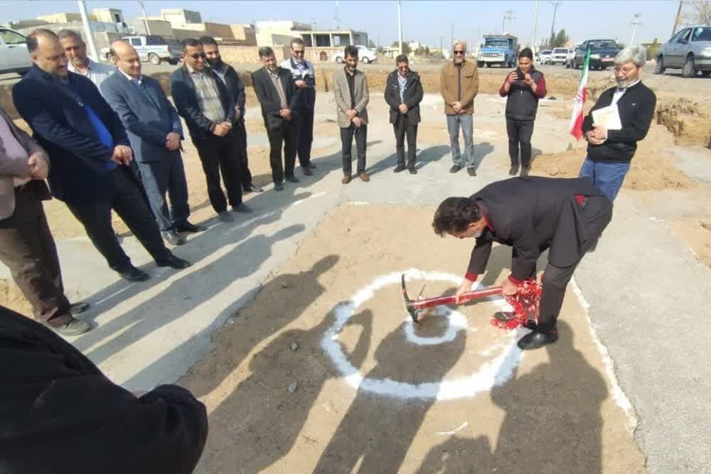 افتتاح و کلنگزنی ۴ طرح عمرانی، خدماتی و کشاورزی در آران و بیدگل