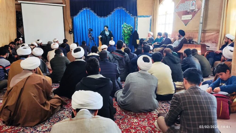 ضرورت جهاد تبیین و آگاهی‌بخشی در مقابله با جنگ شناختی دشمن