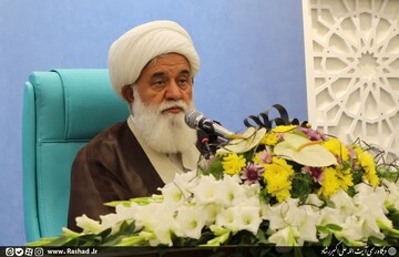 انقلاب اسلامی ایران دارای ایدئولوژی جامع دینی است