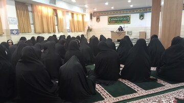 تجلیل از مبارزان انقلابی و مادران سه‌فرزندی در مراسم جشن اعیاد شعبانیه در ساوه