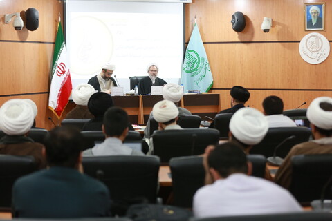 نشست علمی "بازتبیین و آسیب شناسی اندیشه کارکرد نصوص مبین اهداف عالی و مقاصد شریعت در استنباط احکام"