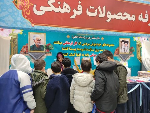 تصاویر/ حضور دانش آموزان گیلانی در چهارمین روز از برپایی نمایشگاه اولین اجلاسیه نماز نیروهای مسلح