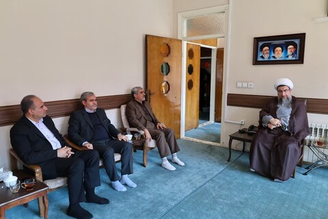 تصاویر | دیدار معاون وزیر و رئیس سازمان‌ آموزش و پرورش استثنایی کشور با نماینده ولی فقیه در استان