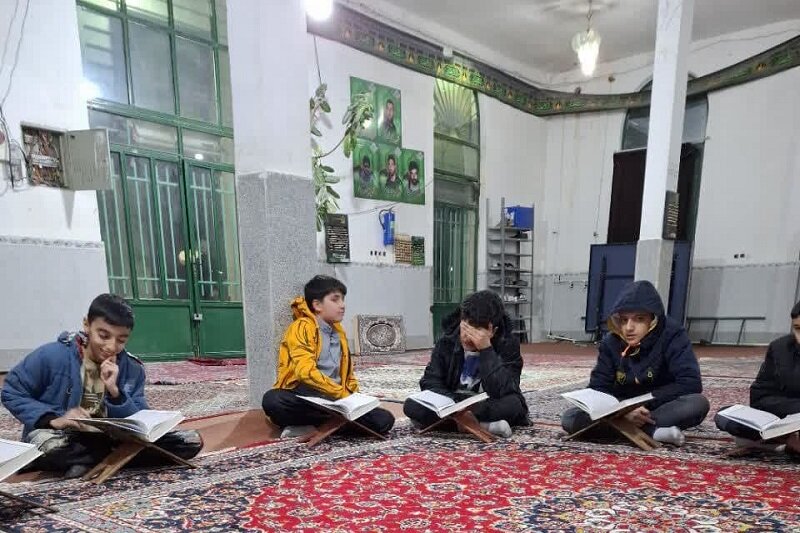 برگزاری طرح ثقلین در مسجد سادات شهرک کرناچی کرمانشاه