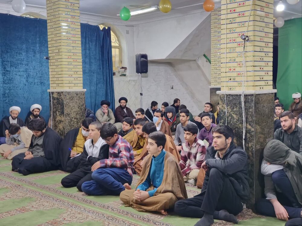 معاون حوزه علمیه کشور با طلاب کادر و اساتید حوزه علمیه کهگیلویه و بویراحمد دیدار و گفت وگو کرد