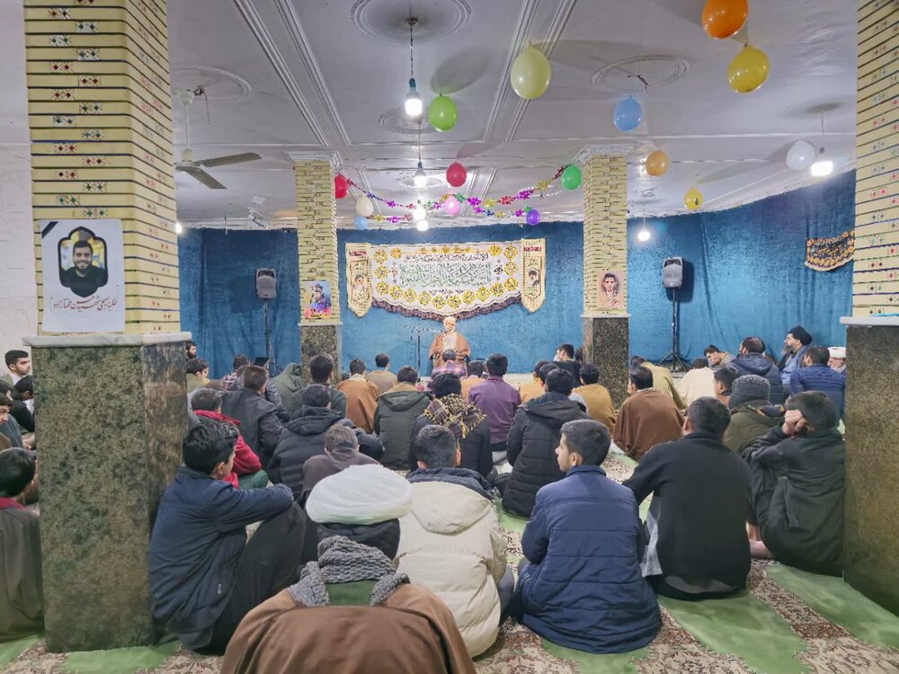 معاون حوزه علمیه کشور با طلاب کادر و اساتید حوزه علمیه کهگیلویه و بویراحمد دیدار و گفت وگو کرد