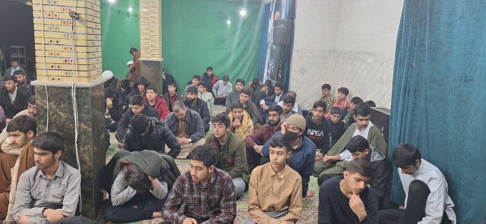 معاون حوزه علمیه کشور با طلاب کادر و اساتید حوزه علمیه کهگیلویه و بویراحمد دیدار و گفت وگو کرد