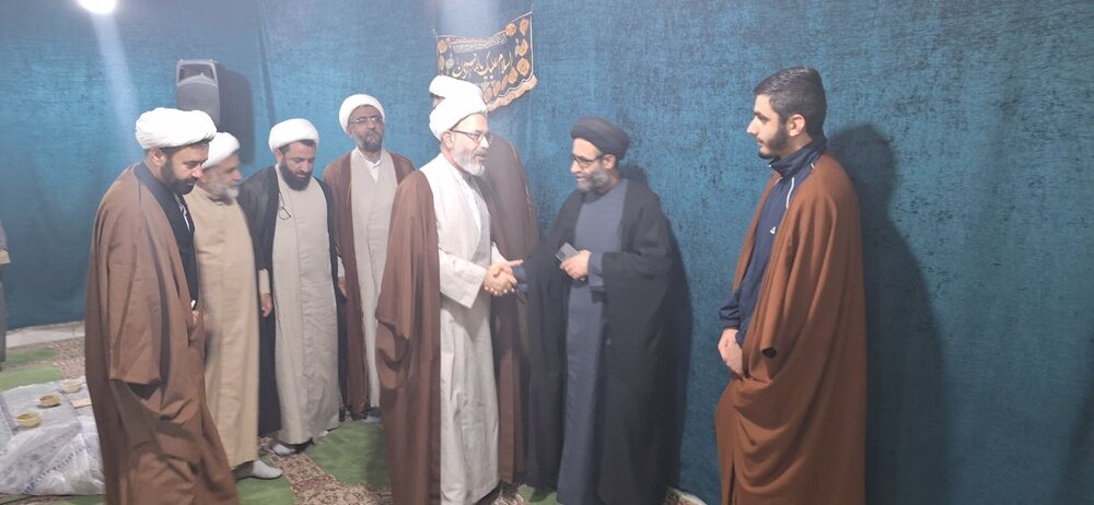 معاون حوزه علمیه کشور با طلاب کادر و اساتید حوزه علمیه کهگیلویه و بویراحمد دیدار و گفت وگو کرد