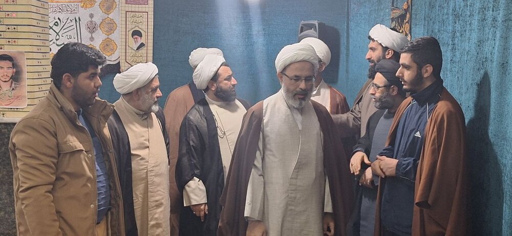 معاون حوزه علمیه کشور با طلاب کادر و اساتید حوزه علمیه کهگیلویه و بویراحمد دیدار و گفت وگو کرد