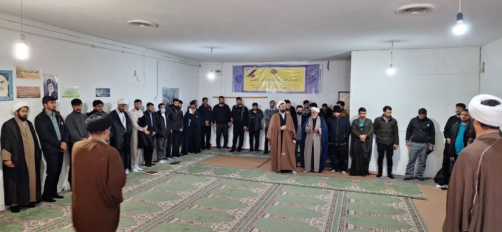 معاون حوزه علمیه کشور با طلاب کادر و اساتید حوزه علمیه کهگیلویه و بویراحمد دیدار و گفت وگو کرد