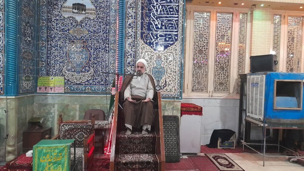 सोशल मीडिया अहले-बैत (अ) की शिक्षाओं को फैलाने का सबसे अच्छा साधन है सोशल मीडिया अहले-बैत (अ) की शिक्षाओं को फैलाने का सबसे अच्छा साधन है