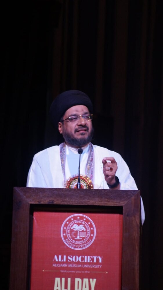 Hindistan’daki Aligarh Müslim Üniversitesi’nde 72. “İmam Ali (a.s.) Günü” Konferansı Düzenlendi