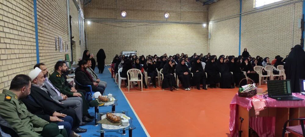 جشن دهه فجر و اعیاد شعبانیه در آستانه برگزار شد