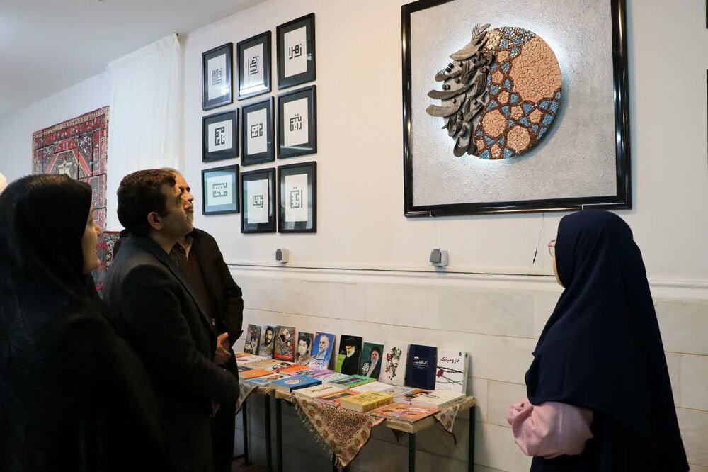 کلیپ| برگزاری نمایشگاه عفاف و حجاب در ساوه