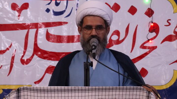 روحانیون جانباز و رزمنده مدرسه علمیه النبی بندرعباس تجلیل شدند