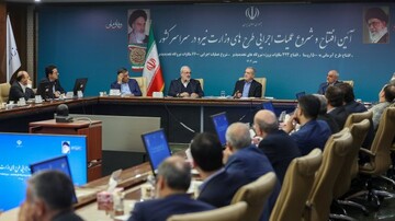 آمریکایی‌ها خیال می‌کنند همه چیز ما به نفت وابسته است/ قدردانی پزشکیان از تلاش‌های شهید رئیسی برای رفع ناترازی‌های انرژی