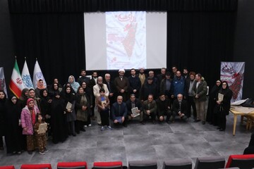 تصاویر/ محفل شعر ندای هبه با محوریت بانوان مقاومت در ارومیه