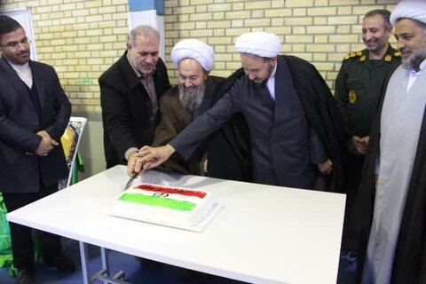 تصاویر/ مراسم جشن ایام الله دهه فجر در کشاورز