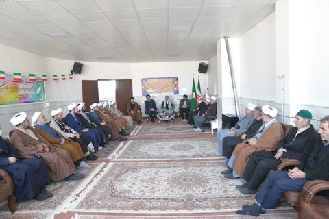 تصاویر/ نشست علمای اهل تشیع و تسنن شهرستان شوط