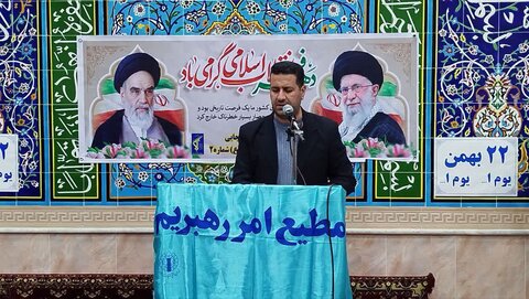 تصاویر/ ویژه برنامه گرامیداشت ایام الله دهه فجر در تکاب