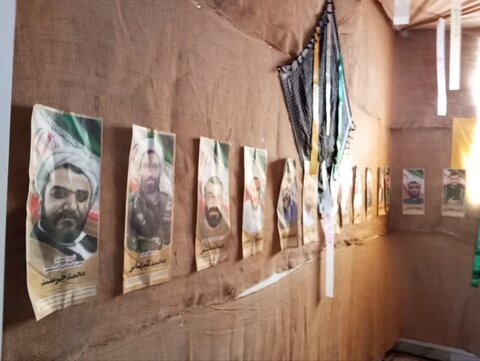 تصاویر/ آذین‌بندی مدارس علمیه منطقه کاشان در سالگرد پیروزی انقلاب اسلامی