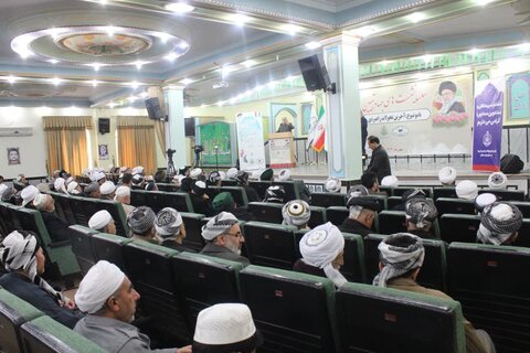 تصاویر/سلسله نشست‌های جهاد تبیین در مرکز بزرگ اسلامی غرب کشور برگزار شد
