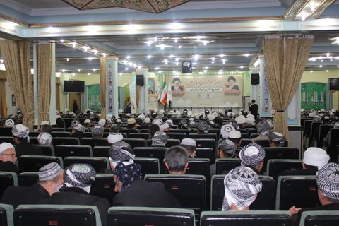 تصاویر/سلسله نشست‌های جهاد تبیین در مرکز بزرگ اسلامی غرب کشور برگزار شد