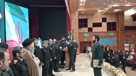 تصاویر/ آیین تجلیل از خانواده‌های معظم شهدای انتظامی و تجلیل از برگزیدگان و اعطای دومین میزبانی اجلاسیه نماز نیروهای مسلح