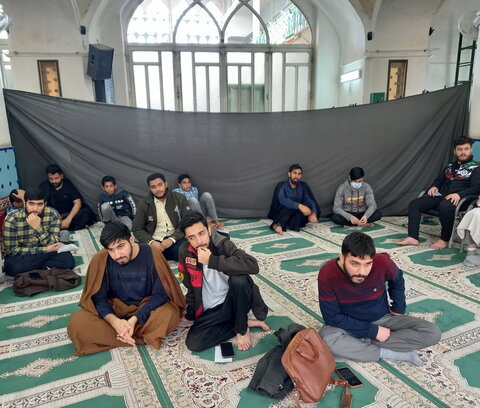 تصاویر/ نشست ایجاد انگیزه در طلاب مدرسه علمیه آیت‌الله مدنی(ره) کاشان