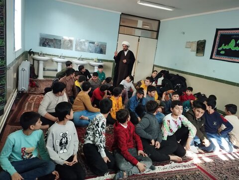 تصاویر/  نشست های فرهنگی  "مهدویت و انقلاب اسلامی " در مدارس خوی