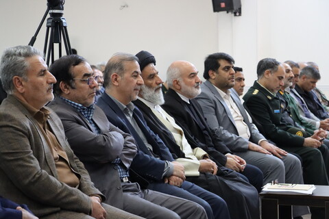 آیین تجلیل از خادمین تشییع و تدفین 14 شهید گمنام دفاع مقدس در خوزستان