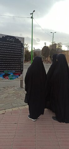 تصاویر/غبارروبی مزار شهدا توسط طلاب مدرسه علمیه حضرت زهرا (س)سنجان