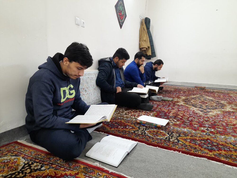 آزمون حفظ قرآنکریم، نهجالبلاغه و صحیفهسجادیه در حوزه علمیه یزد برگزار شد