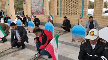 تصاویر/ غبارروبی گلزارشهدای شهر ماهان