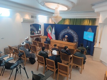 تصاویر/ مدرسه زمستانه «نگاهی به شخصیت و نظام فکری امام خمینی(ره)»