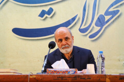 تصاویر / گردهمایی اساتید سطوح عالی و خارج حوزه علمیه قم با موضوع " تحولات منطقه ، چشم انداز منطقه "