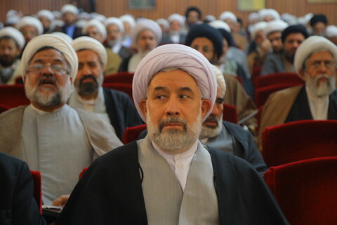 تصاویر / گردهمایی اساتید سطوح عالی و خارج حوزه علمیه قم با موضوع " تحولات منطقه ، چشم انداز منطقه "
